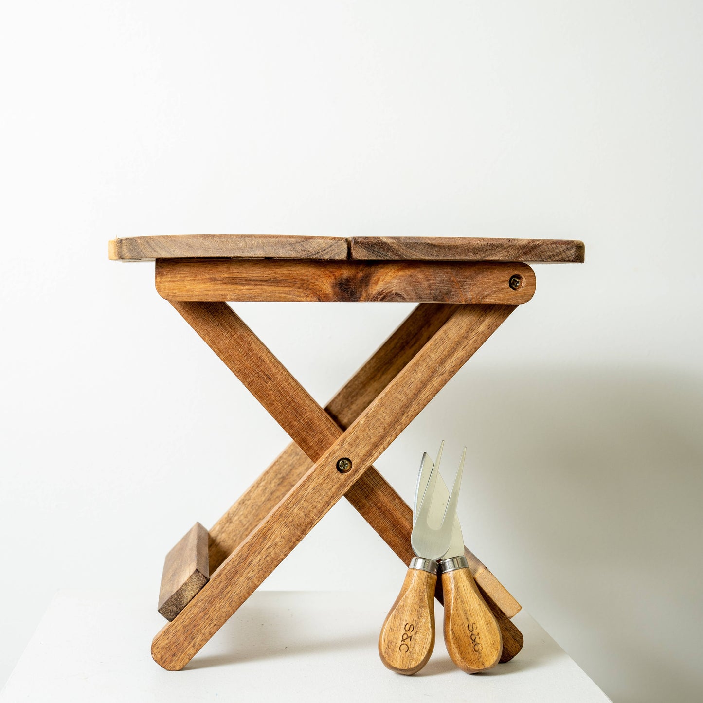 Glenrothes Foldable Cheese & Wine Board