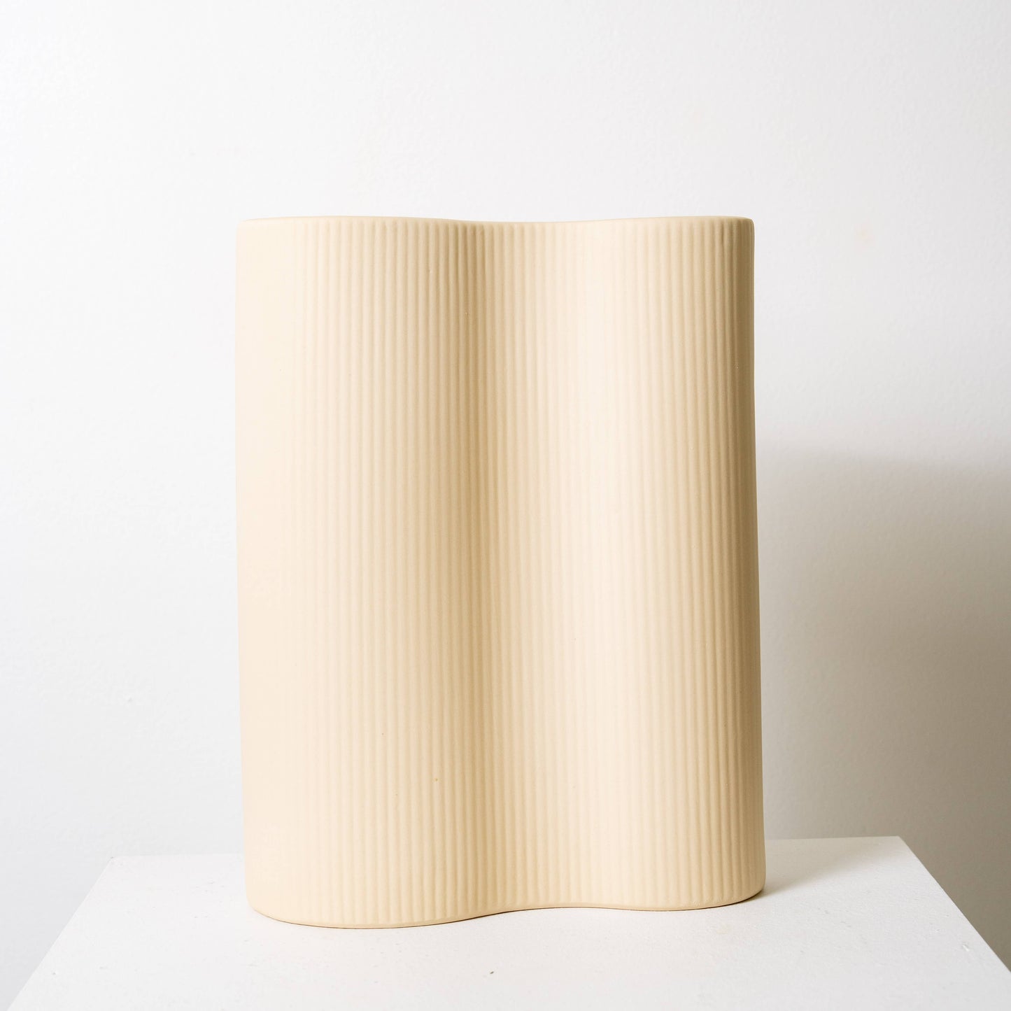 Infinite Love Vase: Sand