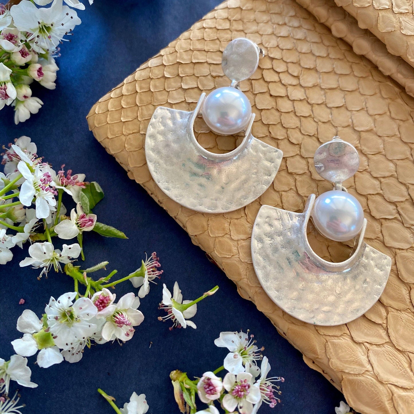 Medium Bling Earring 051