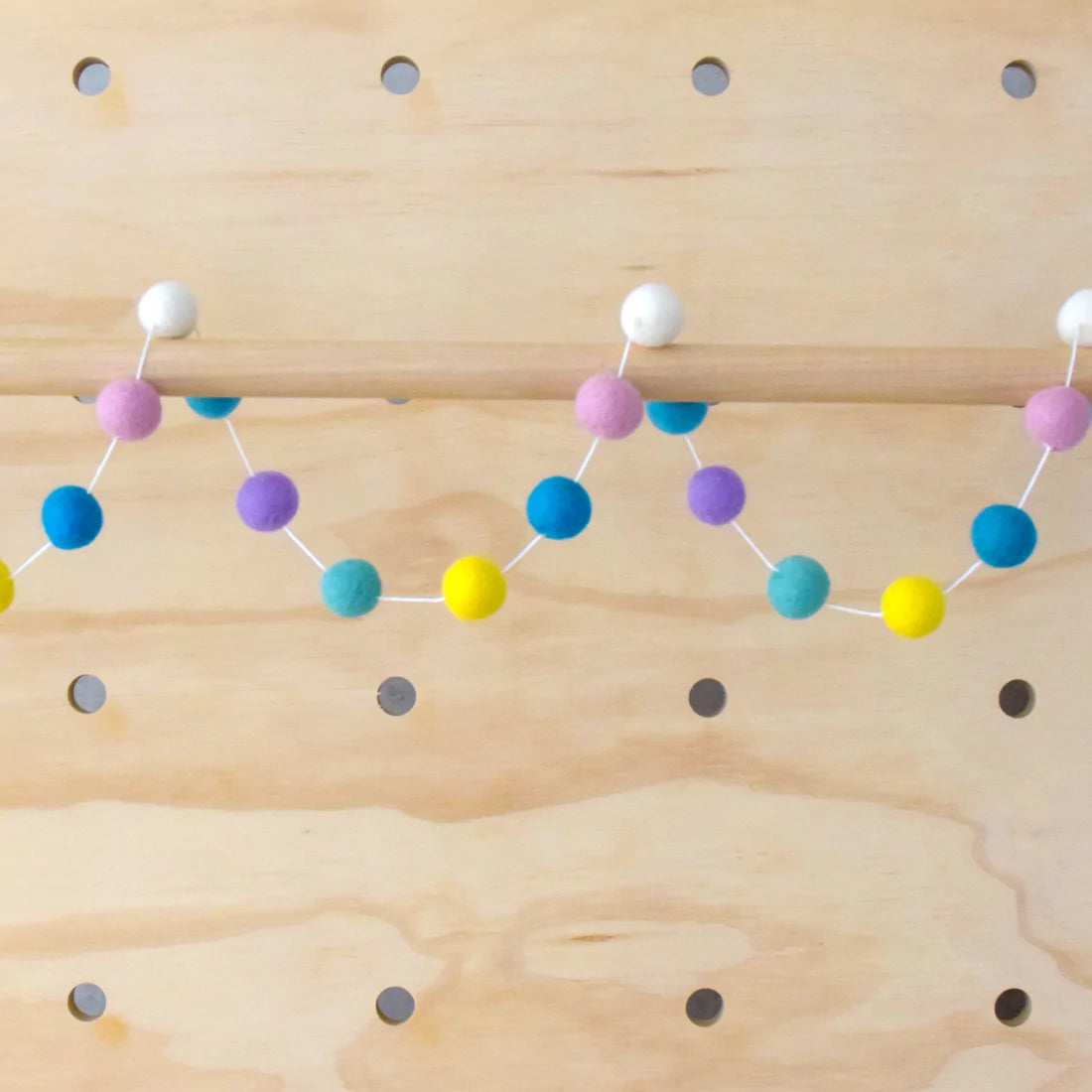 Pompom Garland - Pastel