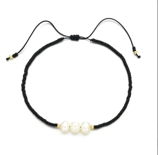 Black pearl bracelet
