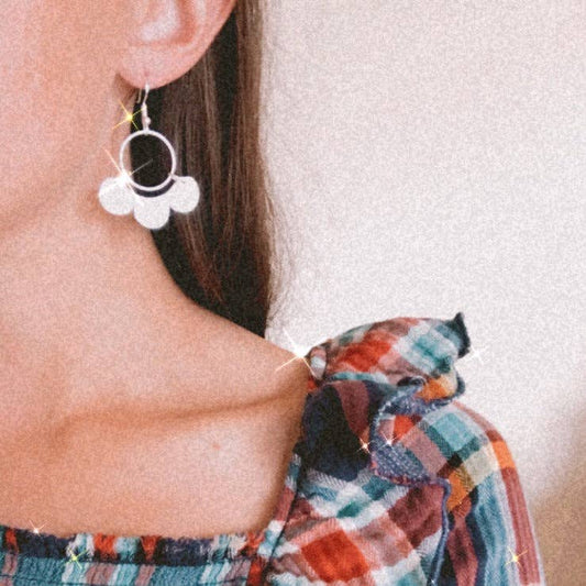 Elise Dangle Earrings | Silver |
